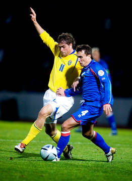 Johan Elmander, Sverige och Arnar Vidarsson, Island