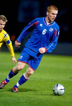 Emil Hallfredsson, Island