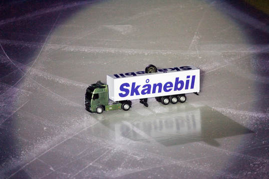 Is, skylt, reklam