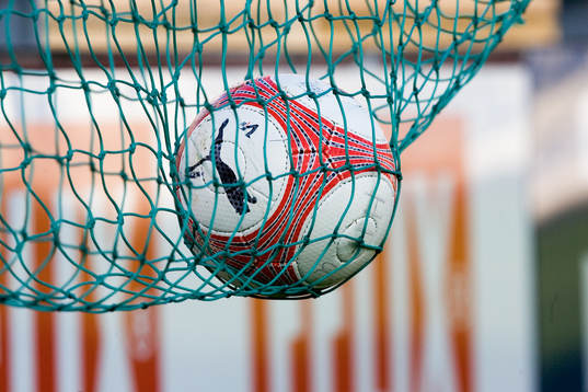 Genre, boll i nät, reklam, Puma
