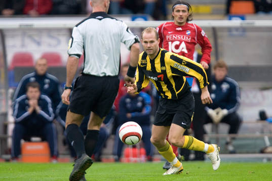 Roger Risholt, Häcken. Domare i vägen