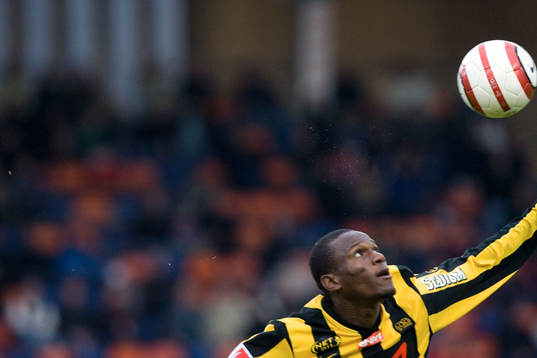 Robert Mambo-Mumba, Häcken