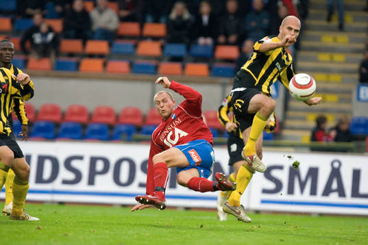 Teddy Lucic, Häcken, i närkamp