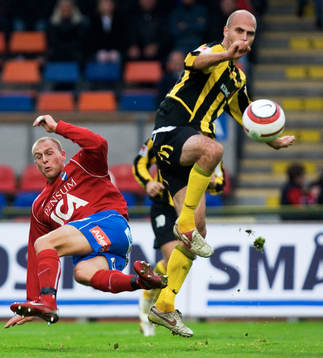 Freddy Borg, Öster försöker stoppa Teddy Lucic, Häcken