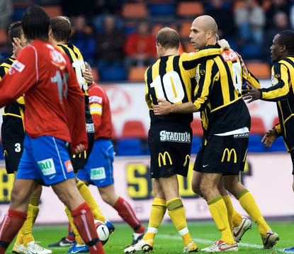 Straff, Teddy Lucic har gett Häcken ledningen