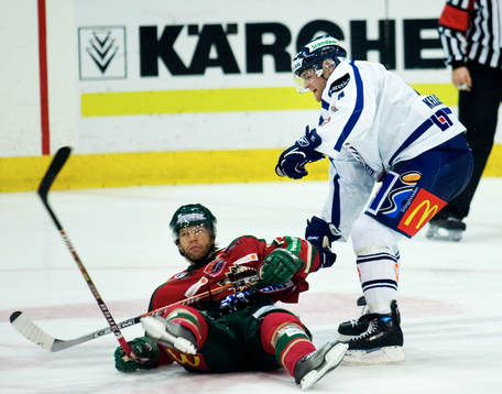 Tomi Kallio, Frölunda prejas ner på isen