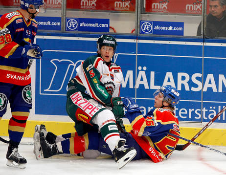 Jan-Axel Alavaara, Frölunda ser förvånad ut när han