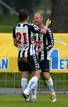 Andreas Yngvesson gratulerar Jörgen Pettersson, jubel,