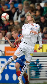 1-1 målskytten Ola Toivonen vinner nickduell