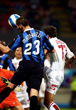 Inter - Livorno: Materazzi, Inter nickar i mål
