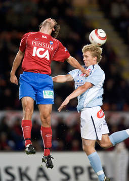 Helgi Danielsson, Öster i nickduell med Joakim Nilsson,