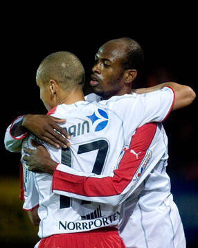 Luton Shelton, Helsingborg, gjorde 2-1 målet, jubel med