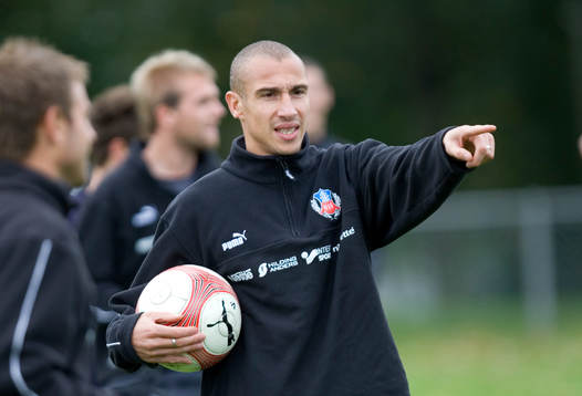Henrik "Henke" Larsson pekar ut vägen för HIF