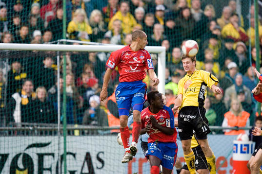 Daniel Mobaeck Elfsborg, Henrik Larsson och Luton Shelton
