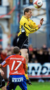 Jon Jönsson, Elfsborg skyhögt över Henrik Larsson,