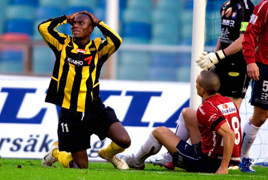 Robert Mambo Mumba, Häcken