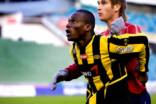 Robert Mambo Mumba, Häcken