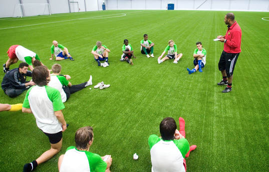 Fotboll, Framtidsfajten