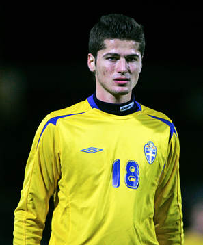 Ajsel Kujovic, Sverige