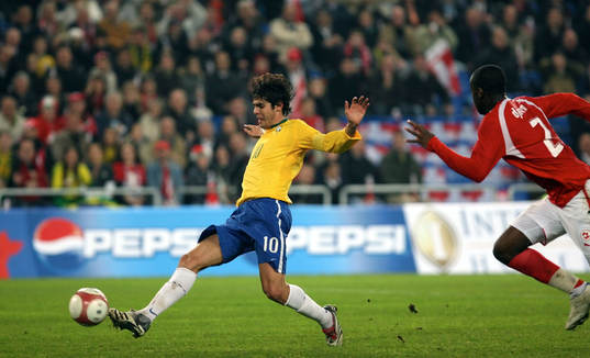 Kaka, Brasilien gör det andra målet i matchen