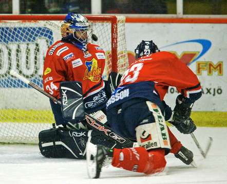 Peter Andersson, målvakt och Christoffer Persson, Växjö