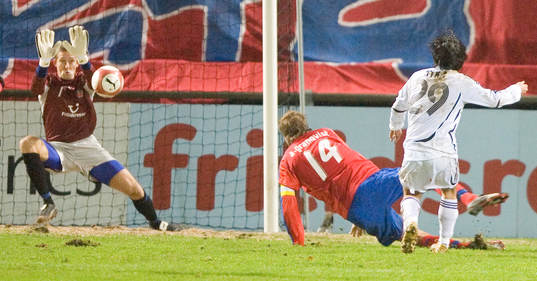 1-1, Daniel Andersson räddar Jahmir Hykas skott, sedan