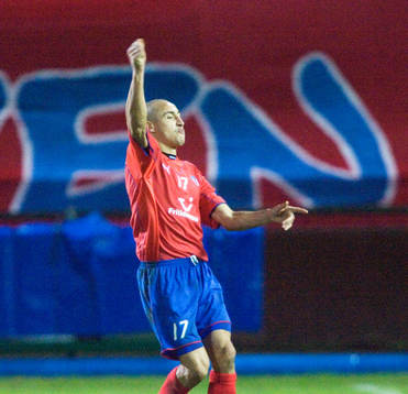 2-1, Henrik  "Henke" Larsson