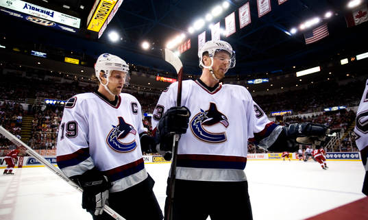 Markus Näslund, kapten, lagkapten, Henrik Sedin