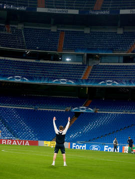 Kim Källström  tränar med Lyon på Santiago Bernabeu