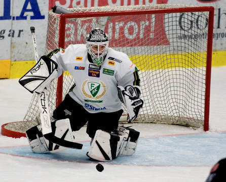 Daniel Henriksson,  målvakt