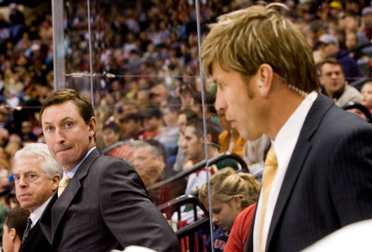 Wayne Gretzky, tränare och Ulf Samuelsson