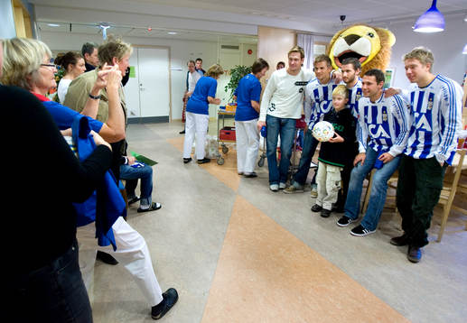 Fotboll, IFK Göteborg besöker barnkliniken på Östra