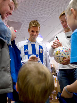 Fotboll, IFK Göteborg besöker barnkliniken på Östra