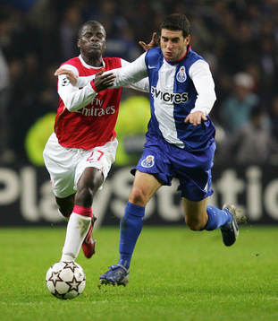 Emmanuel Eboue, Arsenal och Lisandro Lopez, Porto