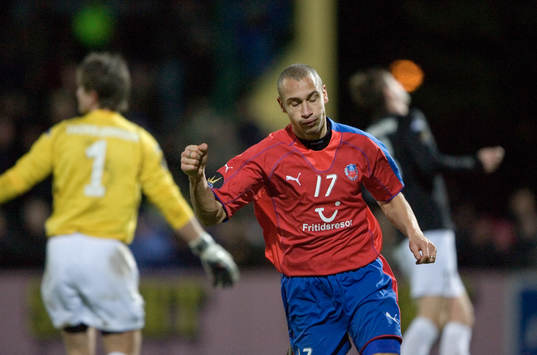 2-2, Henrik Larsson, Helsingborg har kvitterat och jublar