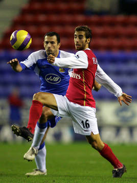 Mathieu Flamini, Arsenal och Josip Skoko, Wigan