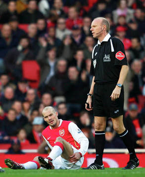 Fredrik Ljungberg, Arsenal har ont, smärta, skada, domare