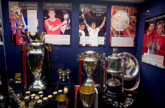 Museum på Old Trafford, pokaler, priser, prisskåp