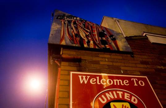 Husen runt Manchester Uniteds arena är fulla med