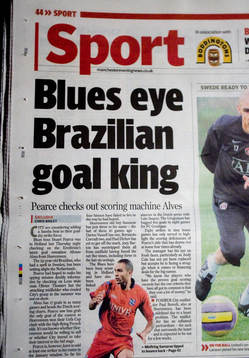 Fotboll,  engelsk, "Manchester Evening News" skriver att