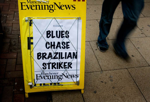 Fotboll,  engelsk, "Manchester Evening News" skriver att