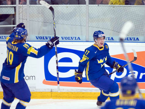 Sverige vann med 3-6. Här jublar målskytten Robin
