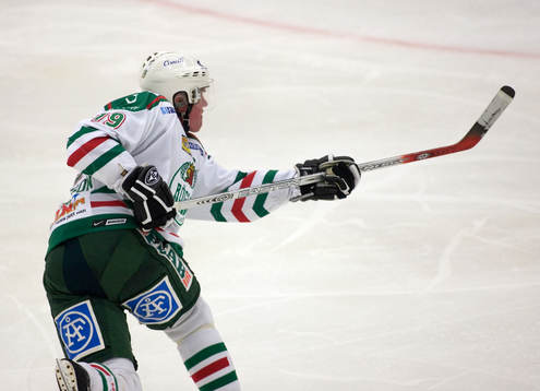 Kenny Jönsson, Rögle, skjuter