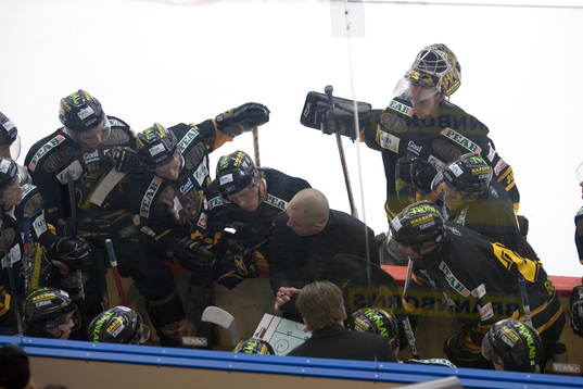 Taktiksnack, AIK, bås