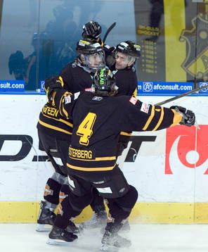 Mattias Beck, AIK gratuleras