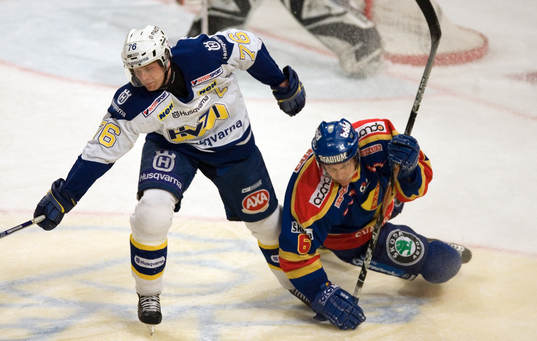 Johan Davidsson, HV71 sänkte Ronnie Pettersson och