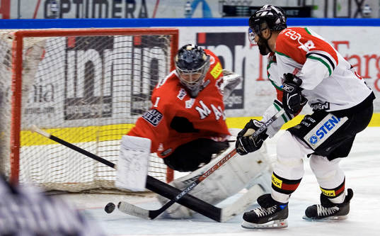 Malmös målvakt Markus Korhonen gör en matchavgörande