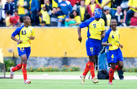 Edmundo Zura, Ecuador jubel med masken på