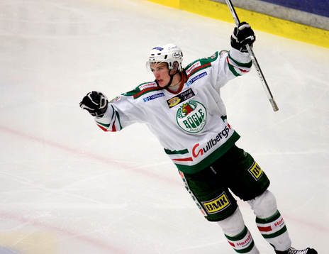 4-1, Daniel Åhsberg, segern är klar. Jubel
