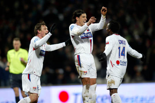 Kim Källström, Milan Baros och Sidney Govou, Lyon, jubel